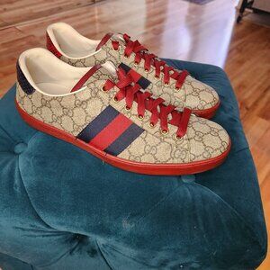 Authentic Gucci GG Supreme Low-Top Canvas Sneakers – Red Trim – Size 9.5UK